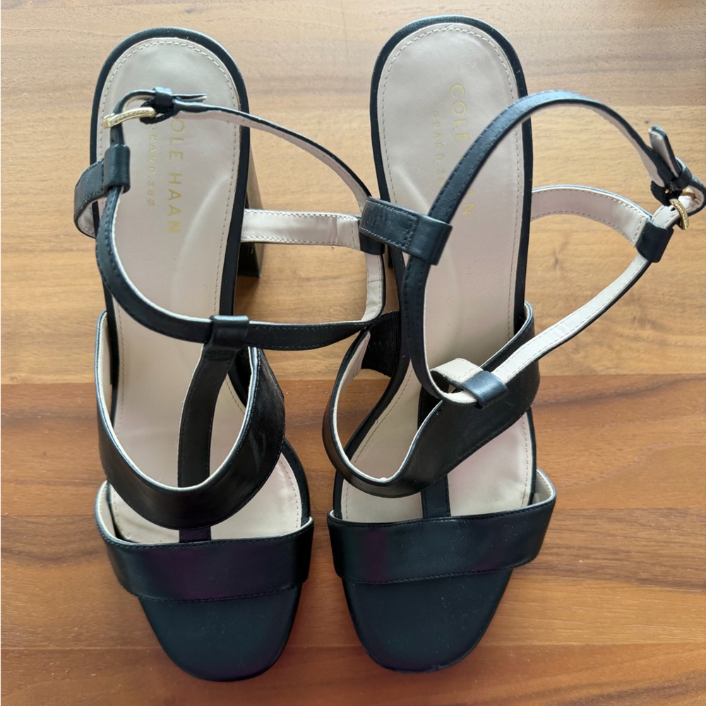 Cole Haan Women's Black Strappy Leather Sandals. 3.5” block heel. Size 7.5B EUC
